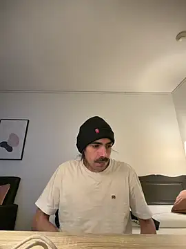 wolfwhite95 online show from 04-07-26, 10:55