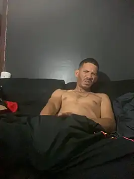 Chico Bellaco online show from 10-31-25, 05:37