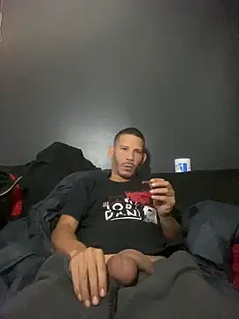 Chico Bellaco online show from 11-17-25, 06:28