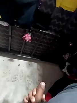 Snapshot of rayhot69 chatting on 03-11-25, 05:13 rayhot69 online show from 03-11-25, 05:13