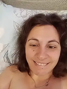 Snapshot of ShelaDiass chatting on 05-15-26, 02:20 ShelaDiass online show from 05-15-26, 02:20