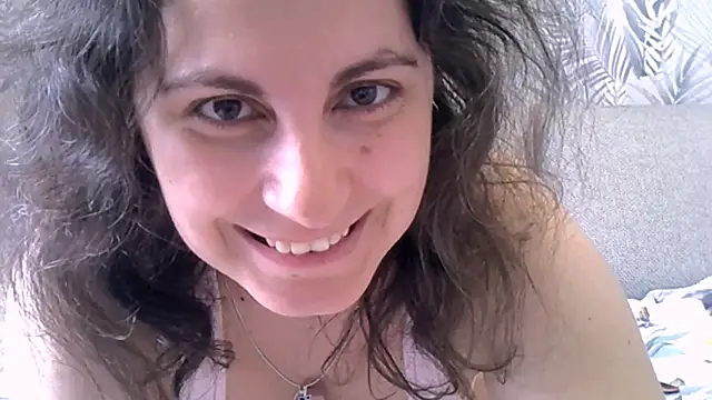 ShelaDiass online show from 03-28-26, 03:40