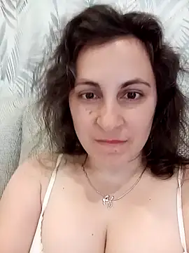 Snapshot of ShelaDiass chatting on 05-02-26, 04:07 ShelaDiass online show from 05-02-26, 04:07