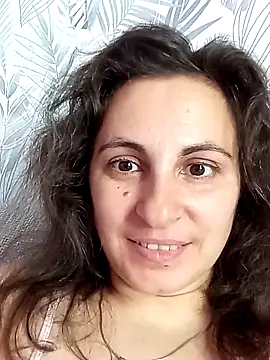 ShelaDiass online show from 10-12-25, 04:36