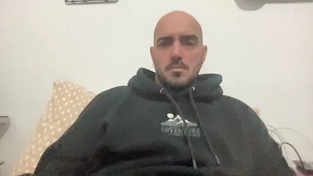 alessandromori91 online show from 01-12-26, 06:31