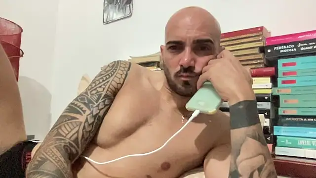 Snapshot of alessandromori91 chatting on 06-19-26, 10:15 alessandromori91 online show from 06-19-26, 10:15