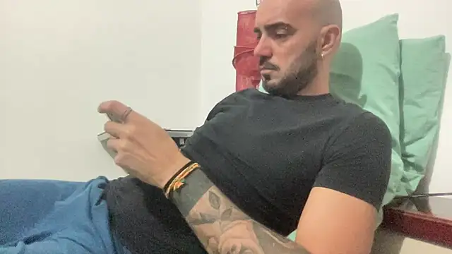 alessandromori91 online show from 09-29-25, 07:08