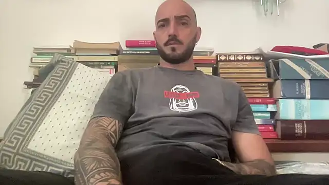 Snapshot of alessandromori91 chatting on 05-16-26, 04:28 alessandromori91 online show from 05-16-26, 04:28