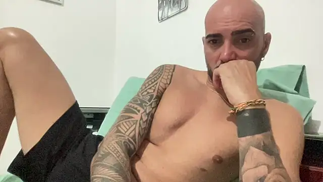 alessandromori91 online show from 09-08-25, 08:08