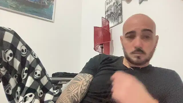 alessandromori91 online show from 12-15-25, 10:04