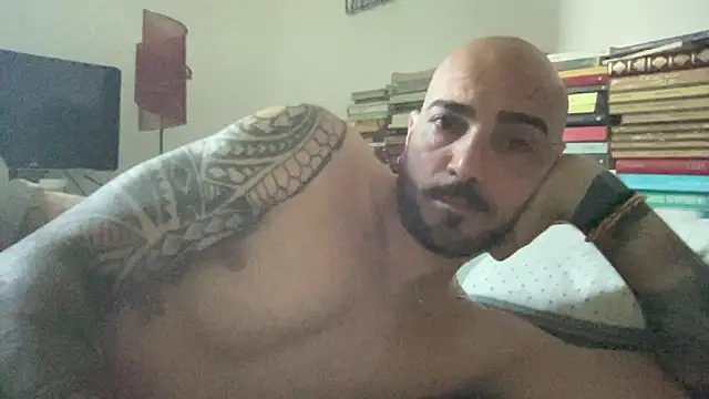 Snapshot of alessandromori91 chatting on 05-26-26, 05:49 alessandromori91 online show from 05-26-26, 05:49