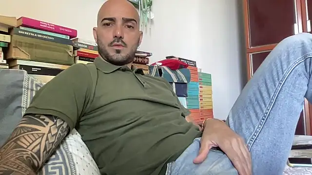 Snapshot of alessandromori91 chatting on 05-24-26, 07:41 alessandromori91 online show from 05-24-26, 07:41