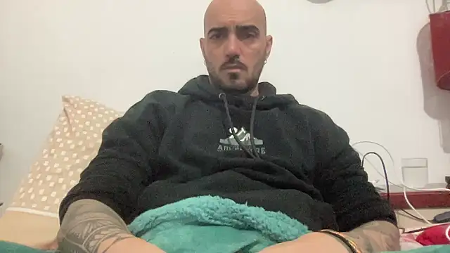 alessandromori91 online show from 01-12-26, 09:31