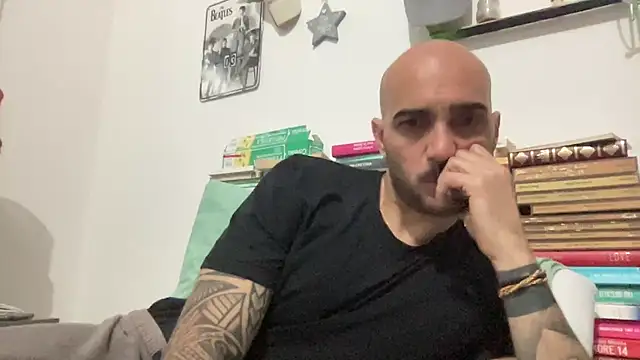 Snapshot of alessandromori91 chatting on 05-08-26, 11:19 alessandromori91 online show from 05-08-26, 11:19
