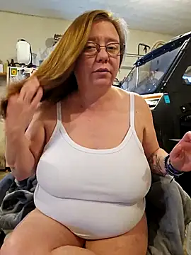 MsShelby40 online show from 03-21-25, 10:39