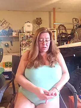 MsShelby40 online show from 04-15-26, 10:43