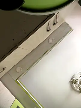 MollySanders    online show from 09-14-25, 09:37