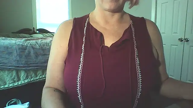 Snapshot of Big-Tits-McGee chatting on 09-24-25, 06:03 Big-Tits-McGee online show from 09-24-25, 06:03