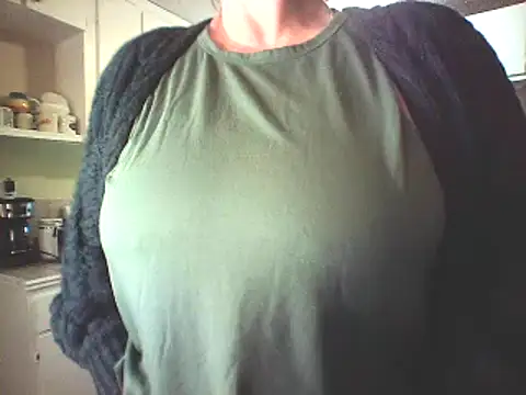 Snapshot of Big-Tits-McGee chatting on 03-20-25, 03:25 Big-Tits-McGee online show from 03-20-25, 03:25