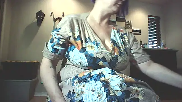 Snapshot of Big-Tits-McGee chatting on 10-21-25, 06:29 Big-Tits-McGee online show from 10-21-25, 06:29