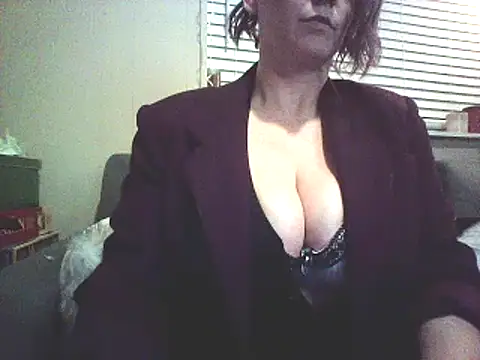 Snapshot of Big-Tits-McGee chatting on 02-16-25, 04:31 Big-Tits-McGee online show from 02-16-25, 04:31