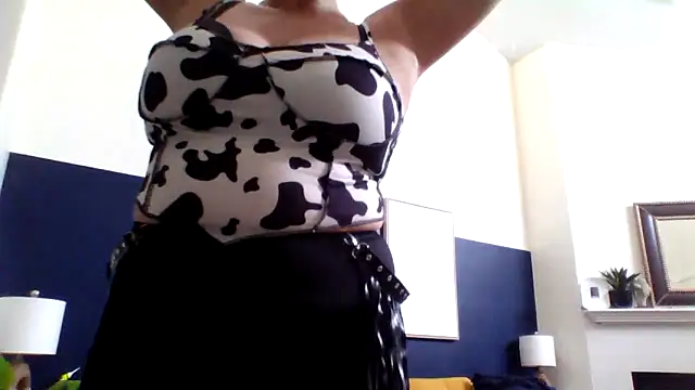 Big-Tits-McGee online show from 06-21-26, 07:41