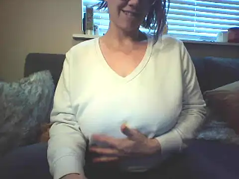 Snapshot of Big-Tits-McGee chatting on 02-17-25, 04:28 Big-Tits-McGee online show from 02-17-25, 04:28