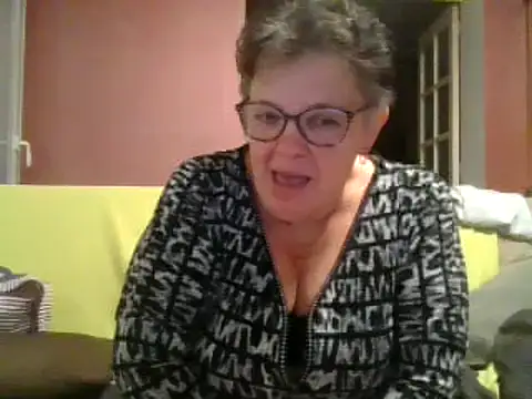 Vandeae44 online show from 03-09-25, 08:42