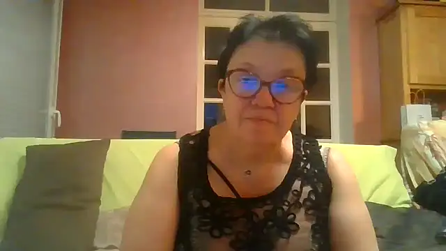 Snapshot of Vandeae44 chatting on 05-10-26, 07:49 Vandeae44 online show from 05-10-26, 07:49