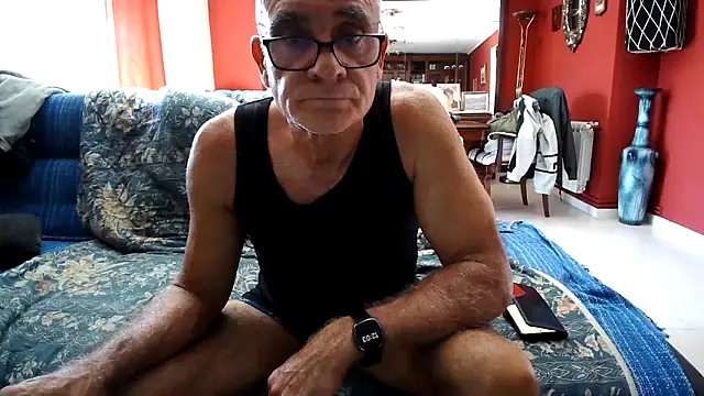 Snapshot of maduroguapo chatting on 04-19-26, 10:05 maduroguapo online show from 04-19-26, 10:05