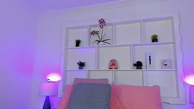 Jenifer Diaz online show from 04-15-26, 02:21