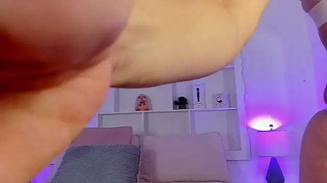 Jenifer Diaz online show from 04-16-26, 12:50