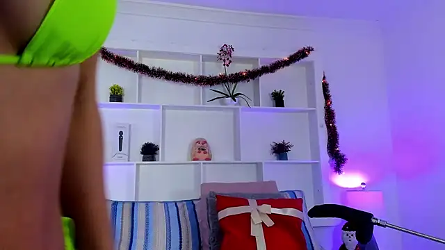 Jenifer Diaz online show from 12-15-25, 12:55