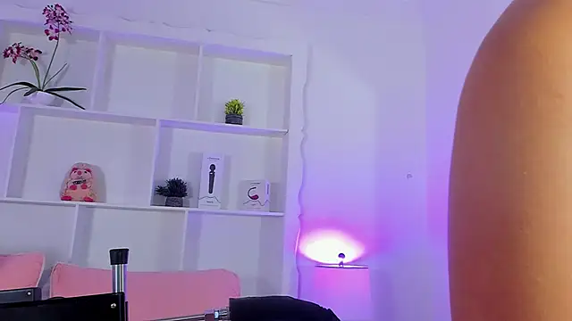 Jenifer Diaz online show from 04-14-26, 02:11