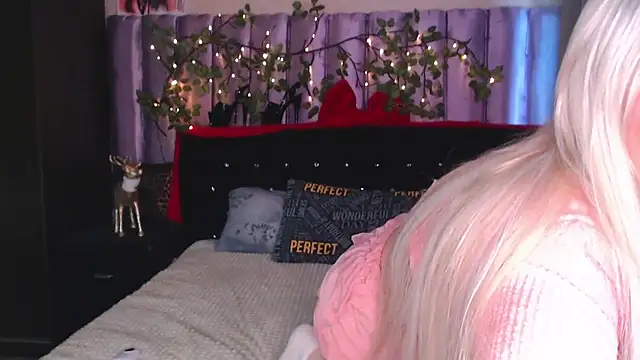 Snapshot of Cristall_Avyy chatting on 02-23-26, 07:31 Cristall Avyy online show from 02-23-26, 07:31