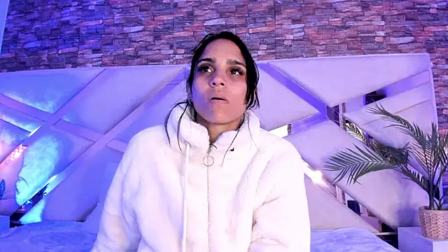 sophie pariss online show from 12-23-25, 04:12