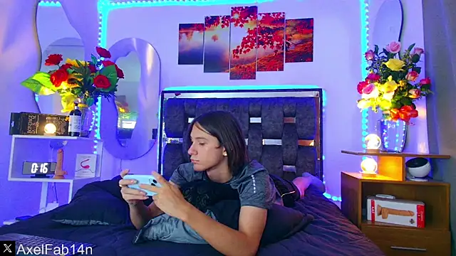 Alex and Fabian online show from 02-17-25, 06:39