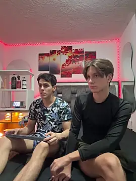 Alex and Fabian online show from 04-15-26, 02:17