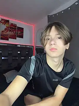 Alex and Fabian online show from 07-20-26, 01:46