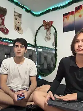 Alex and Fabian online show from 12-20-25, 04:26