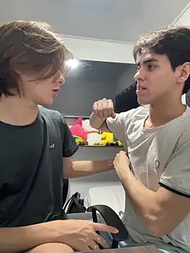 Alex and Fabian online show from 03-05-26, 05:59