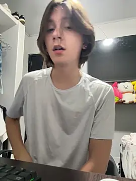 Alex and Fabian online show from 02-18-26, 01:36