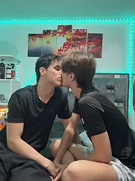 Alex and Fabian online show from 04-18-26, 02:36