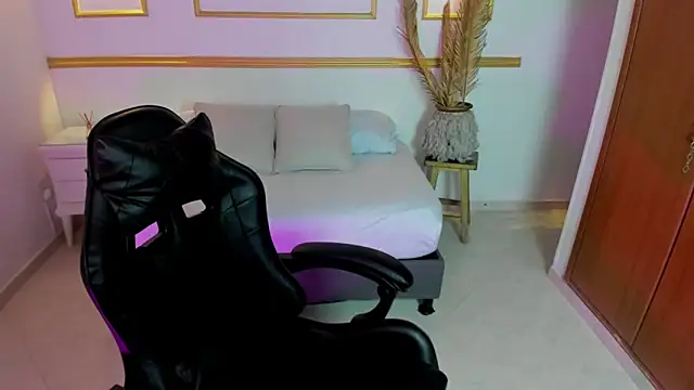 lia sexx19 online show from 02-11-26, 02:22