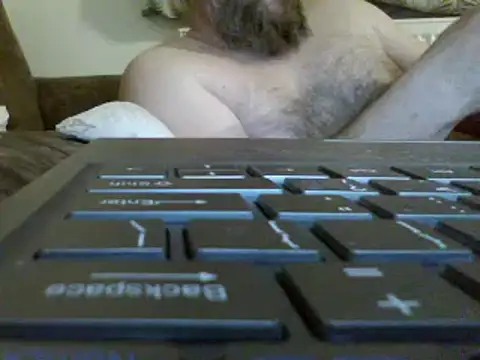 Snapshot of FROL83 chatting on 04-30-26, 09:19 FROL83 online show from 04-30-26, 09:19