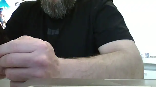 Snapshot of FROL83 chatting on 05-10-26, 04:09 FROL83 online show from 05-10-26, 04:09