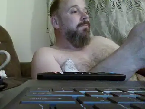 Snapshot of FROL83 chatting on 05-24-26, 09:26 FROL83 online show from 05-24-26, 09:26