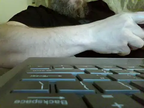 Snapshot of FROL83 chatting on 04-15-26, 07:58 FROL83 online show from 04-15-26, 07:58
