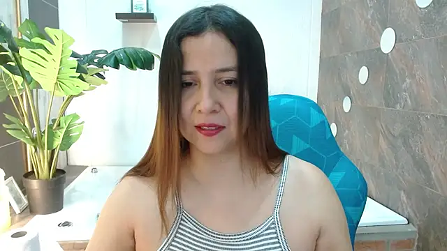 Heidy Wells online show from 06-02-26, 01:33