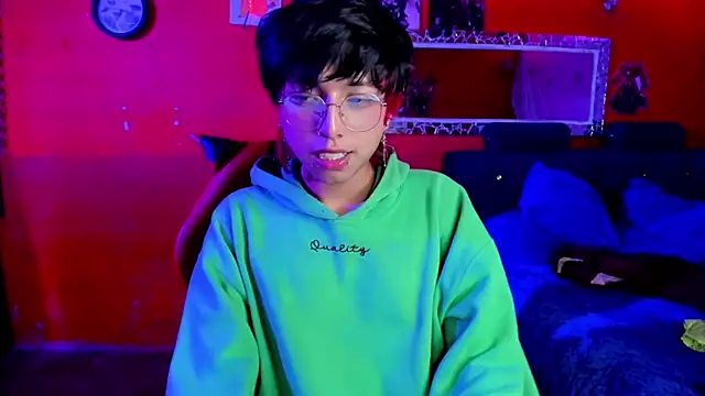 Snapshot of AnggelONfiree chatting on 03-10-25, 08:50 AnggelONfiree online show from 03-10-25, 08:50